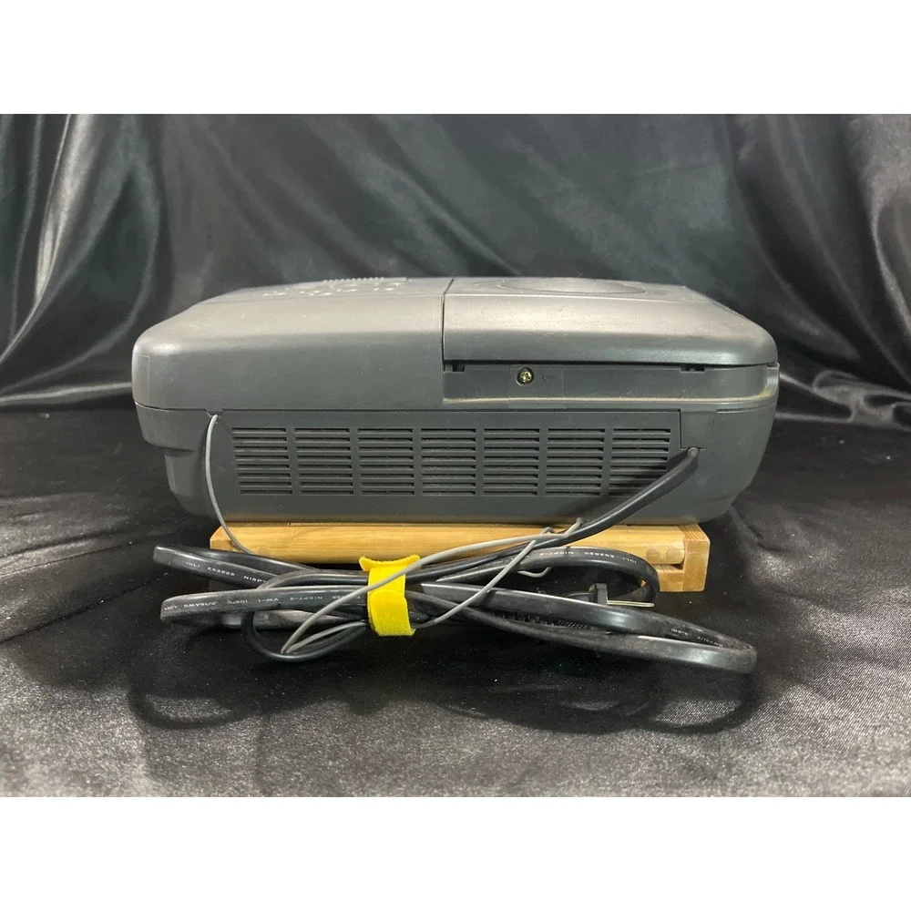 Sony Dream Machine ICF-CD810 AM/FM Stereo CD Clock Radio‎ Silver Black WORKS